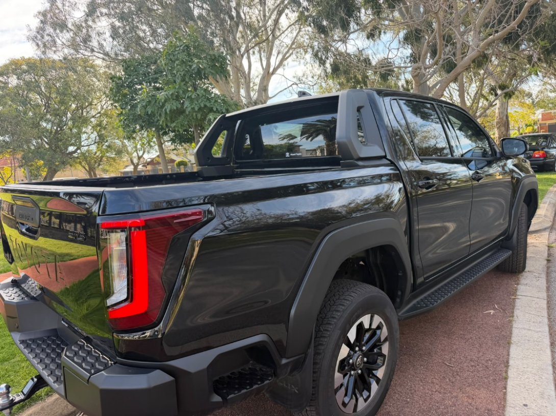 2025 Toyota Hilux Rogue photo 5